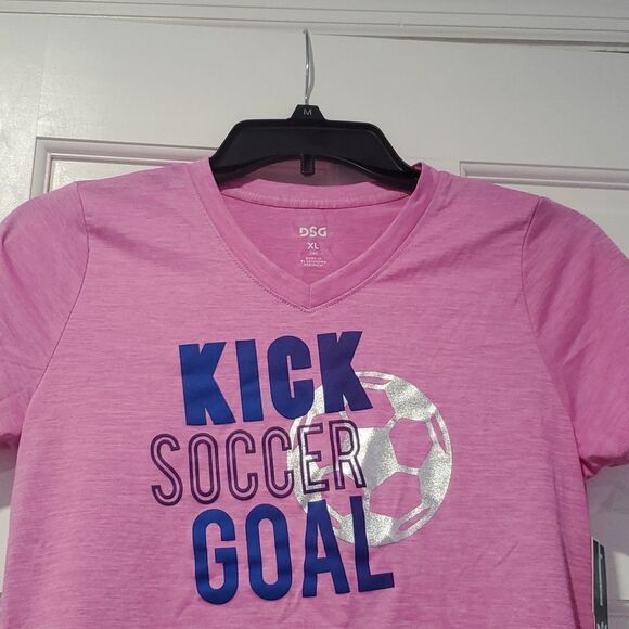 DICKKS Sporting goods Soccer ⚽️ tee shirt 👕 in time for back to school - Picture 4 of 5